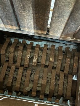 Pomalubežný drtič Česká vyroba,drtič plastů,linka na drcení - 3