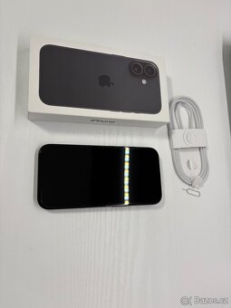 iPhone 16 256 gb černá barva - 3