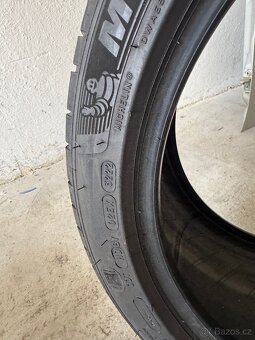 Michelin Pilot Sport 4 – 255/40 R19 - 3