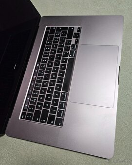 MacBook 16 pro - 3