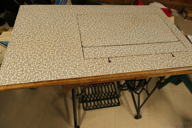 Prodám šicí stroj VERITAS - 3