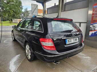 Mercedes-Benz C220 (řada W204) - 3