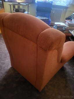 Sedačka s křeslem a taburetem - 3