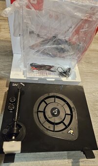 Gramofon JVC AL-E534B černý - 3