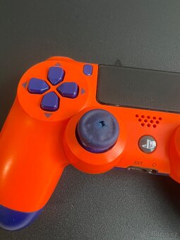 Herní konzole PS4 / PlayStation 4 Slim 1 TB + 2 ovladače - 3