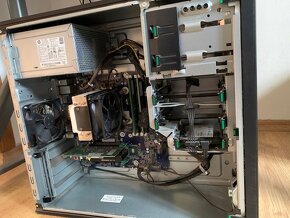 Vývojářský PC HP Z240 TW2 - 3