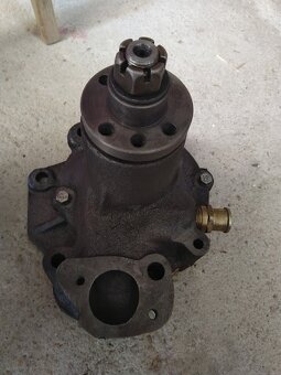 Vodná pumpa pre DT-75,TDT-55 - 3