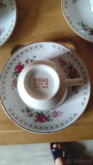 Porcelán s růžemi - 3