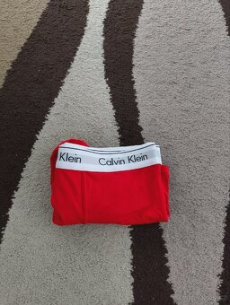 Červené trenky Calvin Klein - 3