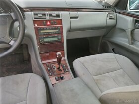 MERCEDES W210 220CDI-DÍLY - 3