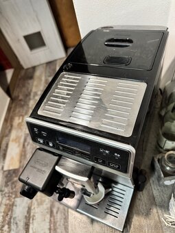 Prodám kávovar DeLonghi Autentica Cappuccino – skvělý stav - 3