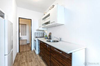 Prodej bytu 3+1 (78m2) u metra Lužiny - 3