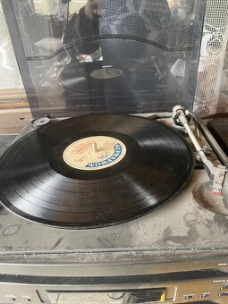Philips vez s gramofonem. - 3