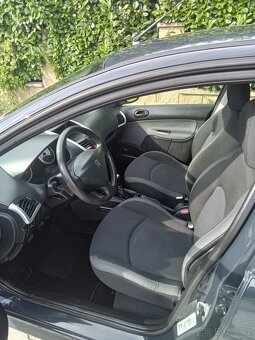 Peugeot 206+  1.1i, najeto 140000 km - 3