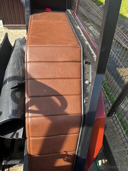 Prodám nové čalounění na traktory Zetor – blatníky i kabiny - 3
