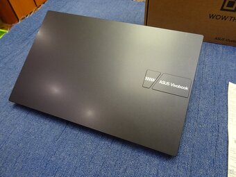 Zánovní notebook Asus Vivobook 15 ZÁRUKA 9/2027 - 3