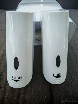 Dávkovač na skládané papírové ručníky - 3