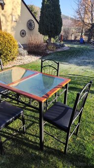 Jídelní stůl a židle - 3