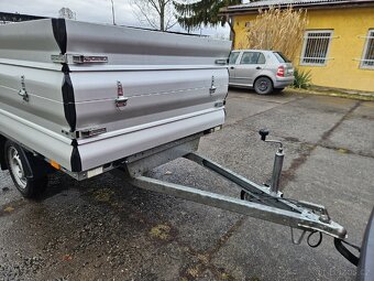 Vlek hliníkové bočnice - 3