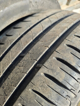 Prodám 2x letní pneu Michelin 185/55/15 - 3