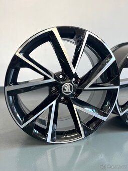 Originální alu kola Vega, Škoda Superb 3, 5x112 r19 - 3