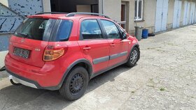 Suzuki SX4 1,6 79 KW r.v.2013 náhradní díly z tohoto vozu - 3
