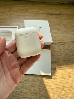 Prodam Apple airpods 2. generace - 3