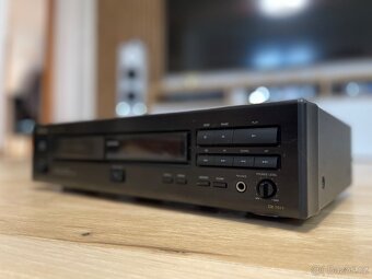 Onkyo DX-7011 - 3