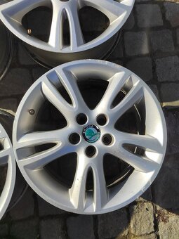 Prodám orig alu 16 Škoda Fabia roomster 5x100 ET 43 - 3