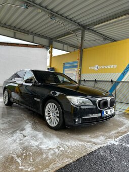 BMW 740d F01 - 3