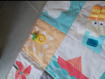 Hrací podložka s knížkou - 3