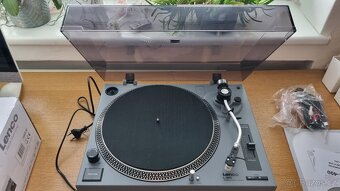 Nový gramofon Lenco L-3808 v barvě matt grey - 3