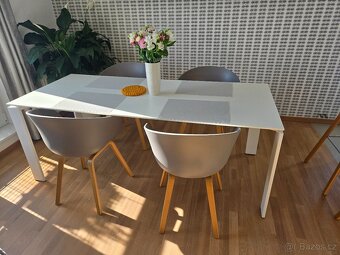 Jídelní stůl Kartell Four - 3