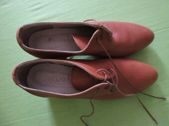 Dámské šněrovací boty - vel. 38. - 3