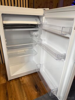 Malá lednička s mrazáčkem - 3