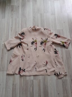 Nádherné sako vel. M - 3