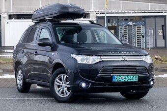 Mitsubishi Outlander 2.0 PHEV 4WD (2013) - 3