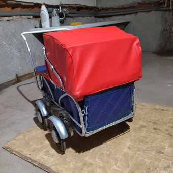 Starý kočárek osmipérák - 3