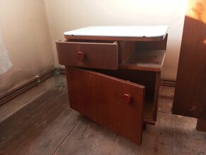 Starý nábytek z 50-60 let - 3