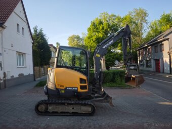 Pásový bagr Minibagr Volvo ECR35D r.v. 2017 Nové pásy - 3