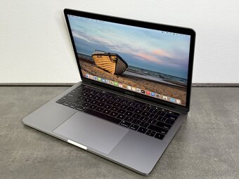 Macbook Pro 13" 2019 i7 / 256GB SSD / 16GB - 3