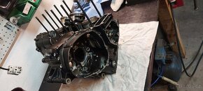 Blok motoru Yamaha FZ1 06 - 3