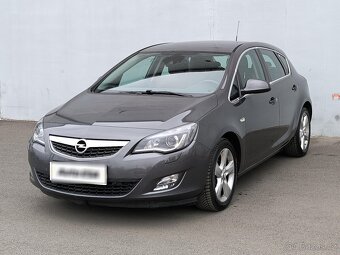Opel Astra 1.6i , 85 kW benzín, 2010 - 3