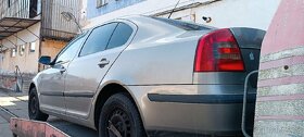 Škoda Octavia 2 díly - 3