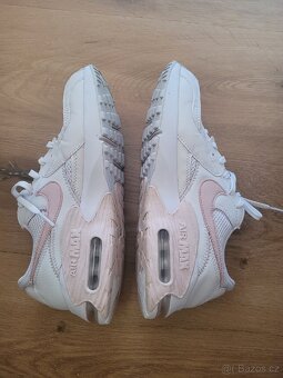Nike air max dámské bílé letní tenisky 39 - 3