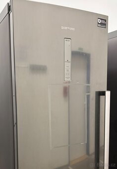 Volně stojící jednodvéřový mrazák RZ28H6165S - 3