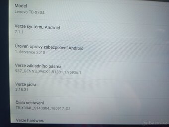 Lenovo TB-304L display 10' - 3