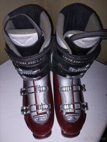 Lyzaky delka 30,5 cm vel.10. Ve druhem inzeratu jsou lyze. - 3