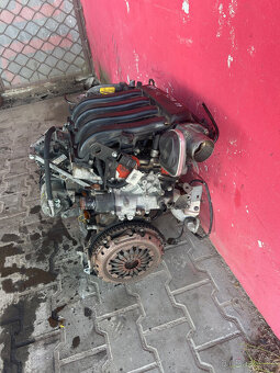 Motor 1,6 16V 83KW K4M T 7 Megane II kompletní - 3