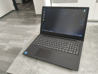 Lenovo V130-15IGM - 3